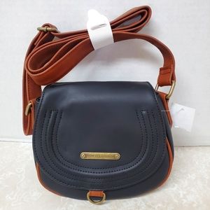 Stone Mountain Bonded Leather Crossbody Purse Black Brown Charging Pouch New